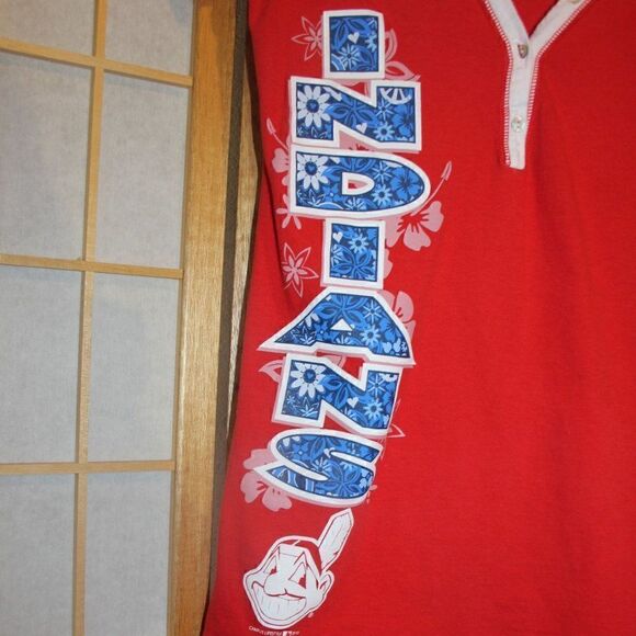 Cleveland Indians Sm Hawaiian V-Neck Tee - Picture 3 of 16
